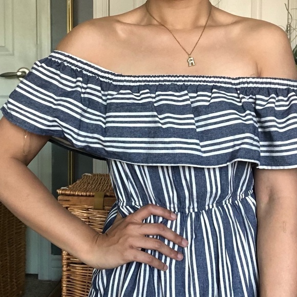 ⚫️ stripes offshoulder dress retails $50​​ - Picture 7 of 9